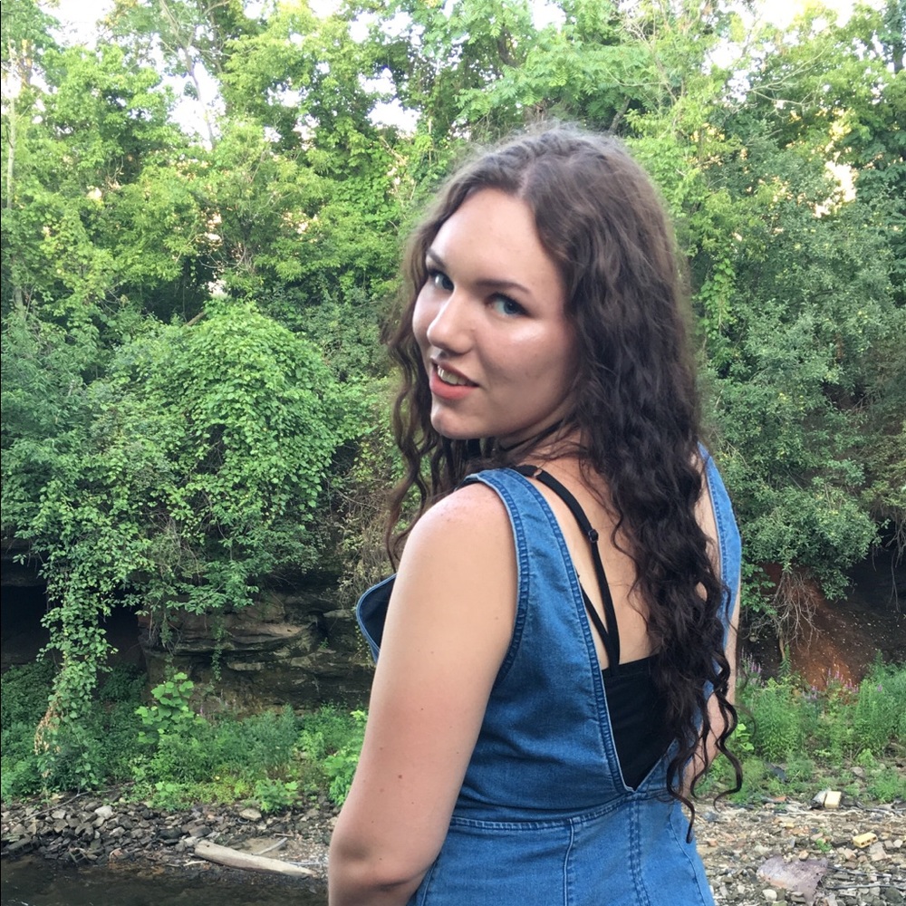 Meet your Posher, Amanda